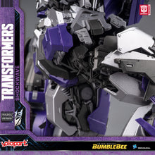 Load image into Gallery viewer, BUMBLEBEE THE MOVIE : 30cm Shockwave Plastic Model Kit